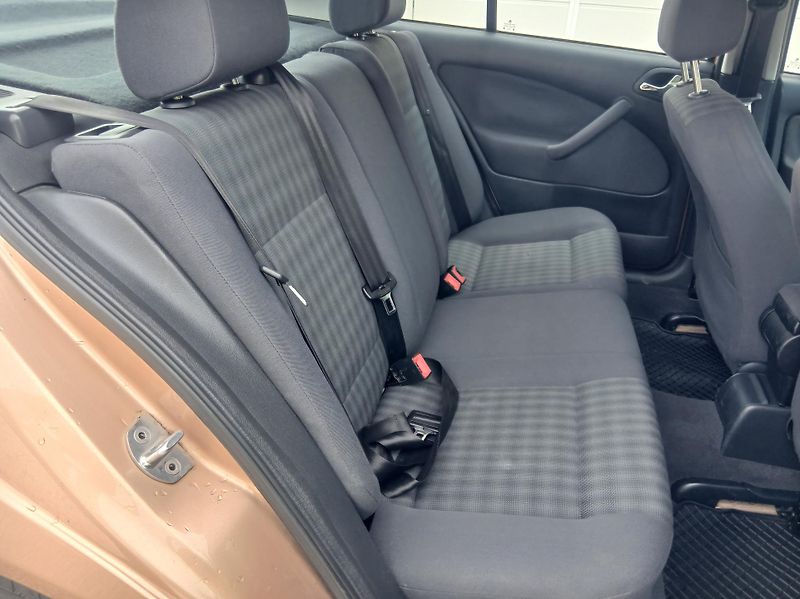 Škoda Octavia 1.9 TDi - fotka 14 z 29
