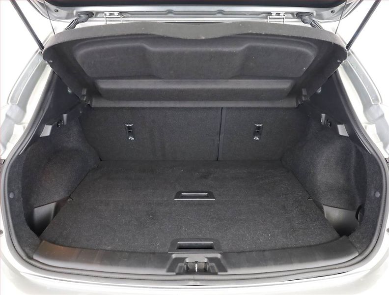 Nissan Qashqai (2016) 1.6 DIG-T, ČR,1.maj - fotka 16 z 17