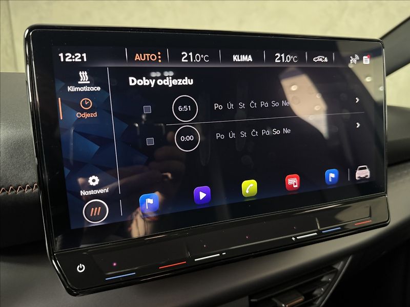 Cupra Born 150kW LED SoH 96,5% PDC - fotka 44 z 48