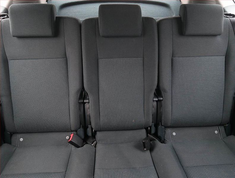 Ford C-MAX (2012) Trend 1.6 16V, Vyhř. sedaček - fotka 10 z 18