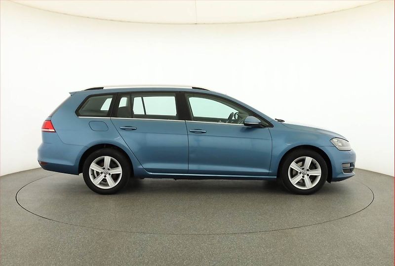 Volkswagen Golf (2016) Highline 1.6 TDI, Xenony - fotka 6 z 19