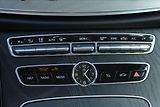 Mercedes-Benz Třídy E 200D AVANTGARDE SERVIS. KN. - náhled 26