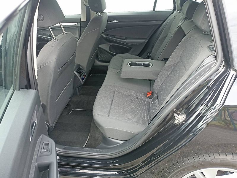 Volkswagen Golf Variant (2023) 1.5 TSI 96kW tažné manuál - fotka 24 z 31