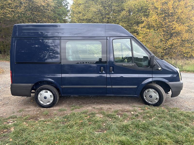 Ford Transit 300 L1H2 5 MÍST TREND 115 PS - fotka 4 z 17