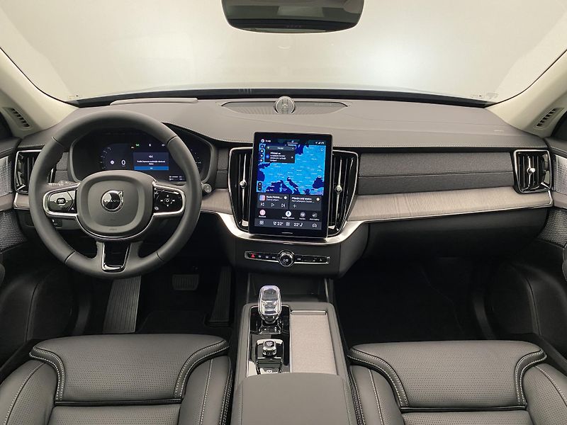Volvo XC90 (2026) T8 AWD Plug-in DARK PLUS 7m - fotka 2 z 67