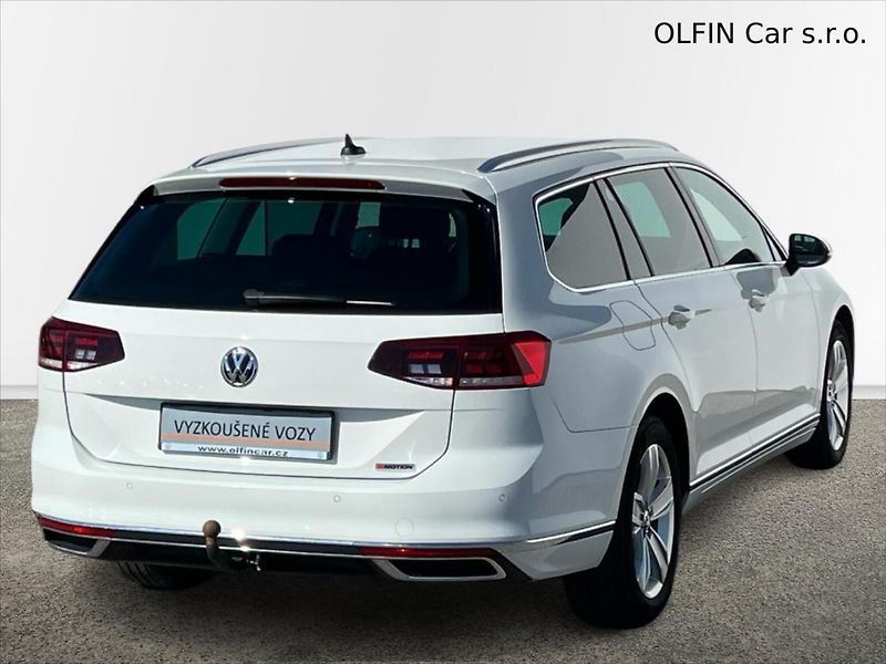 Volkswagen Passat Variant 2,0 TDi 140kW 7DSG 4Motion  B8 - fotka 2 z 25