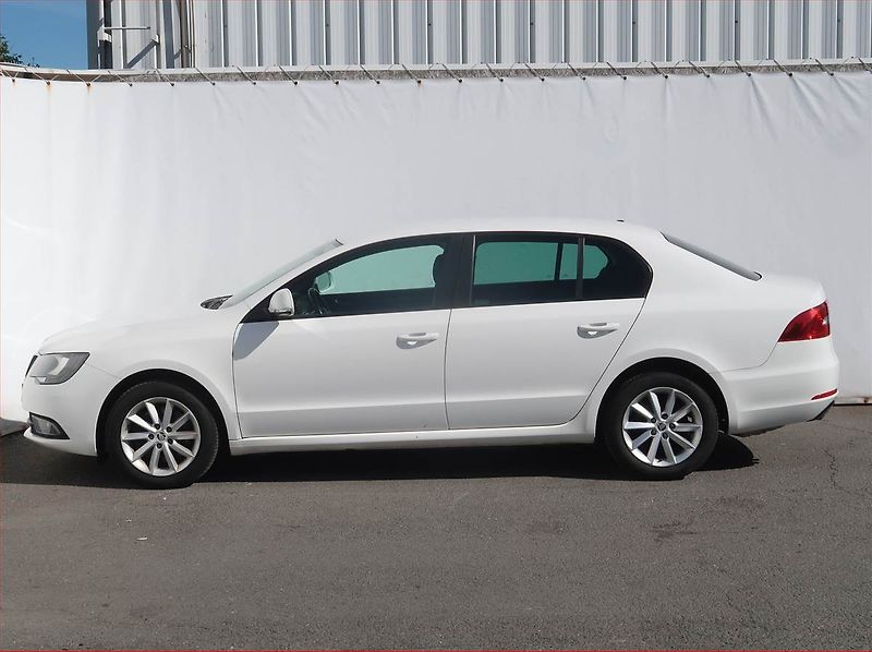 Škoda Superb (2014) 1.4 TSI, ČR,1.maj, Xenony - fotka 3 z 15