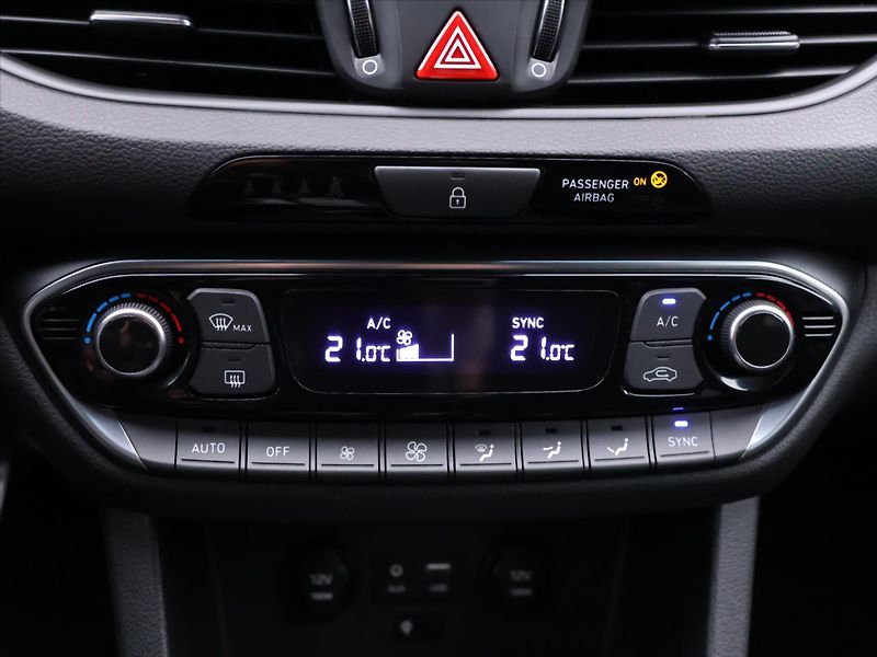 Hyundai i30 2,0 TGDI 202kW N Performance - fotka 21 z 30