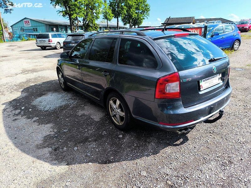 Škoda Octavia RS125KW,KRÁSNÁ,SERVISKA,185TKM - fotka 4 z 28