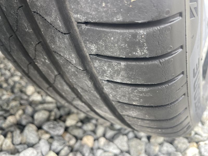 Toyota Auris 1.8i 16v HYBRID AUT SERVIS TOP - fotka 31 z 172