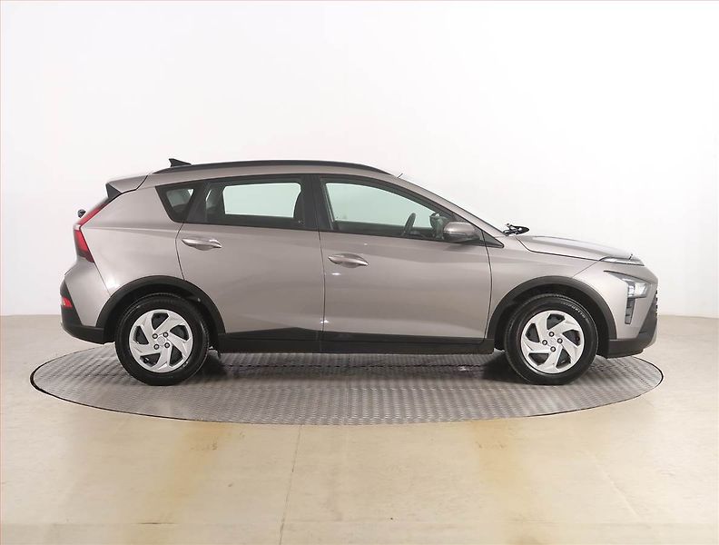 Hyundai Bayon (2022) 1.2 i, Serv.kniha - fotka 6 z 16