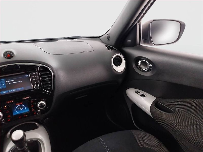 Nissan Juke (2015) Tekna 1.6 DIG-T, Navi - fotka 8 z 20