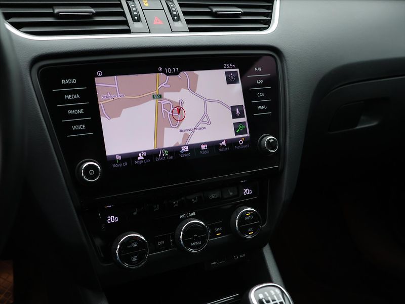 Škoda Octavia 2,0 TDI 110kW Style CZ - fotka 19 z 31