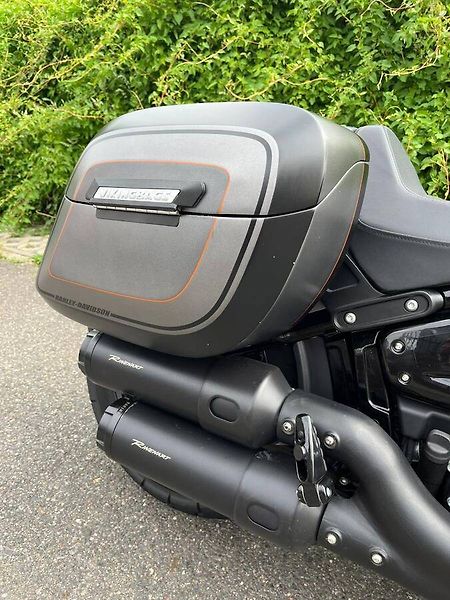 Harley-Davidson FXFBS Softail Fat Bob 114cui (2020) - fotka 12 z 17