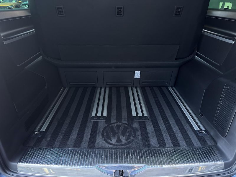 Volkswagen Multivan (2017) 2.0TDi DSG Highline RZV - fotka 24 z 54