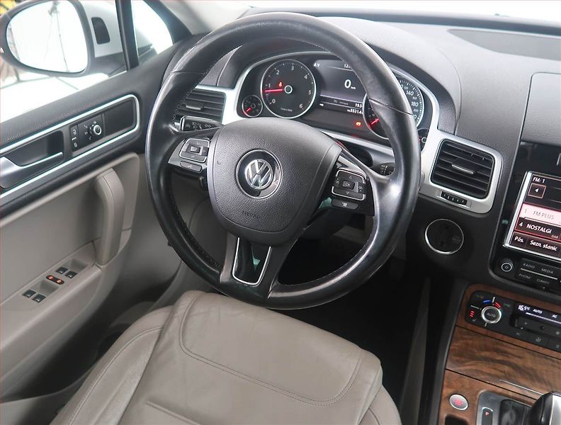 Volkswagen Touareg (2012) 3.0 TDI, 4X4, Automat - fotka 7 z 18