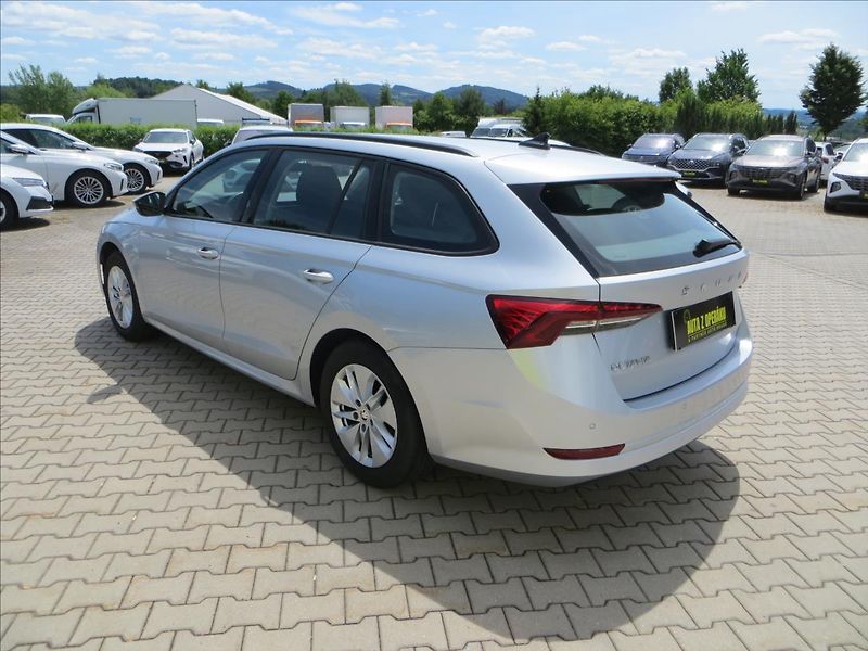 Škoda Octavia 2,0 TDI Ambition ČR - fotka 5 z 25