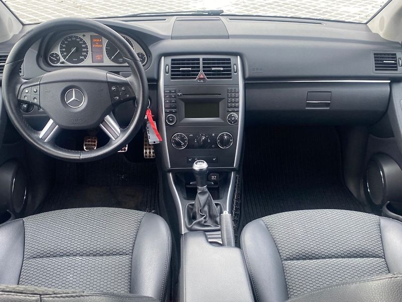 Mercedes-Benz Třídy B (2010) 180 CDI (80kW) - fotka 12 z 24