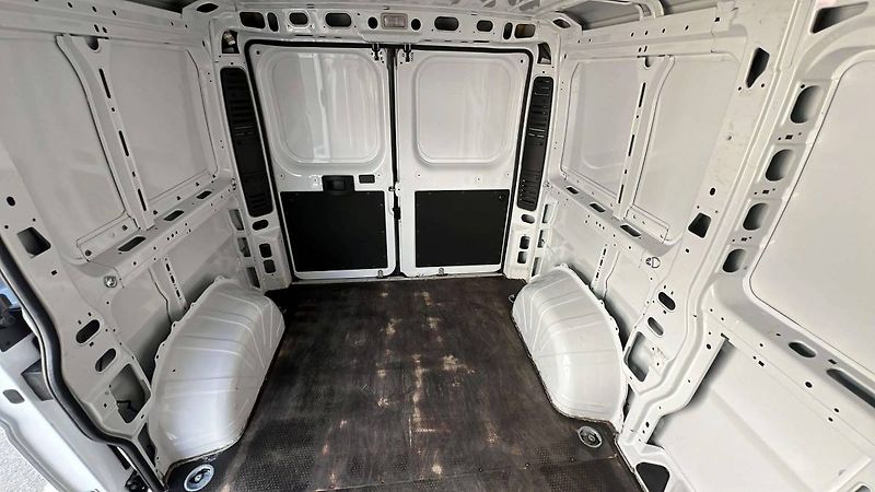 Opel Movano Van 2.2 CDTi 3300 L1H1 MT6 (88 - fotka 36 z 43
