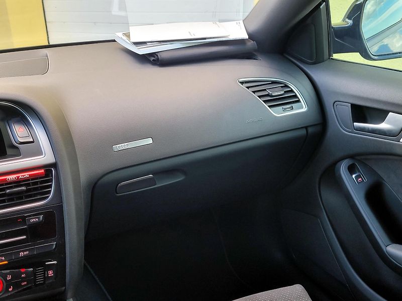 Audi A5 2,0 TFSi S-LINE,SERV.KN.ROZVOD - fotka 35 z 52