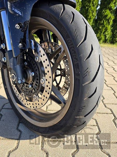 CFMOTO 700 MT Premium (2024) - fotka 8 z 19
