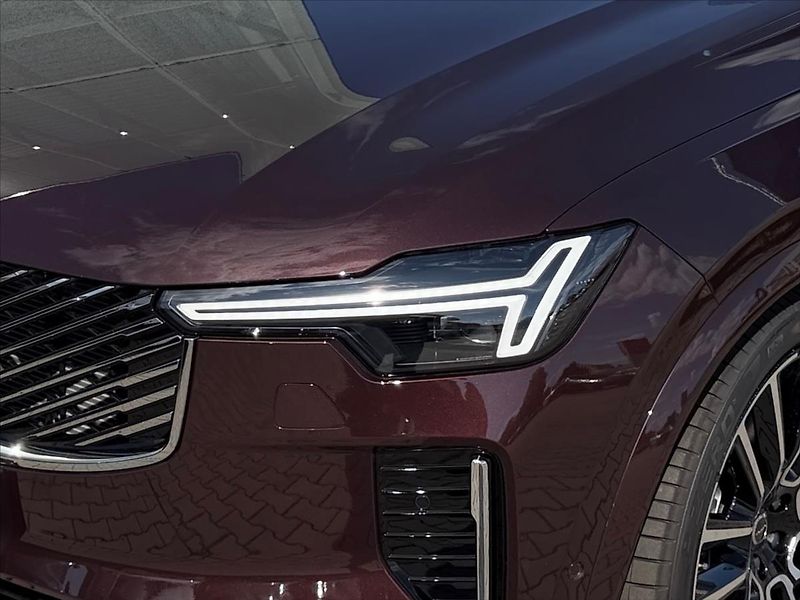 Volvo XC90 (2026) 2,0 XC90T8 Ultra Bright 7070 - fotka 5 z 13