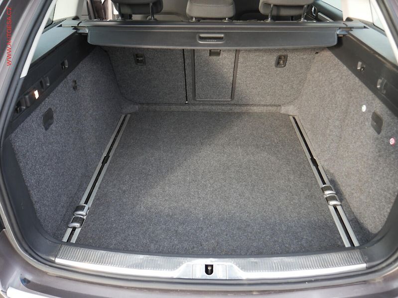 Škoda Superb (2012) 2.0TDi 4x4, AC, TZ, park - fotka 8 z 20
