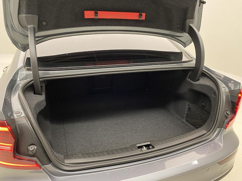 Volvo S60 B5 INSCRIPTION AUT REZERVACE - fotka 6 z 46