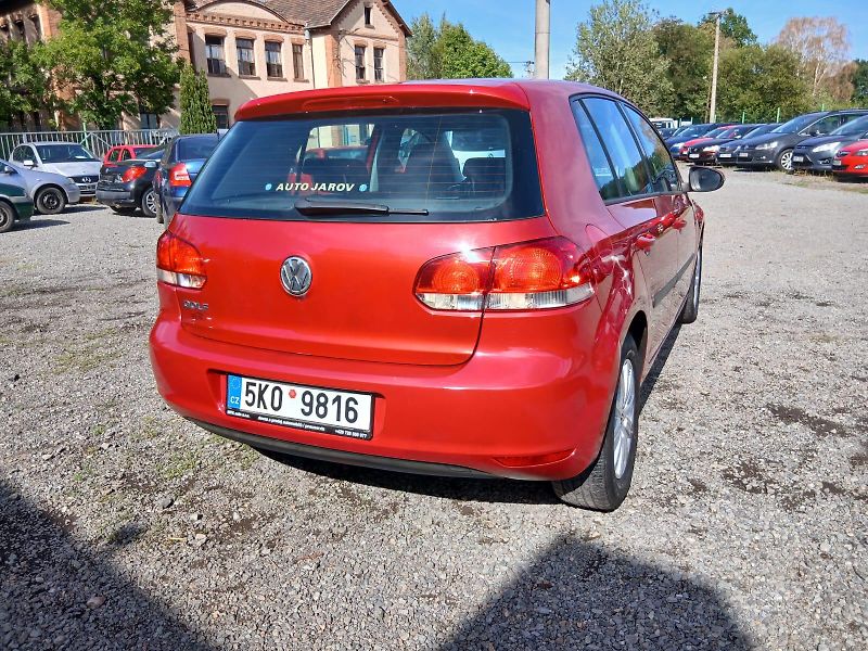 Volkswagen Golf 6, 1.4i, 59kw, alu - fotka 13 z 37