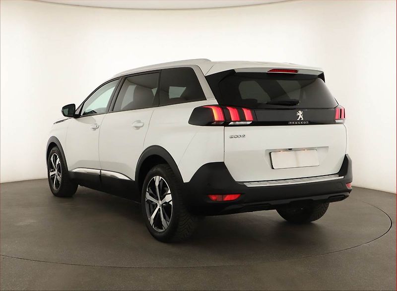 Peugeot 5008 (2017) Premium 1.6 BlueHDi, Automat - fotka 4 z 20