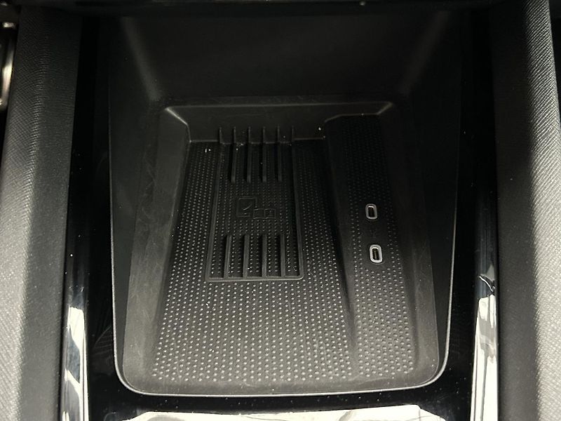 Škoda Octavia 2.0 TDI SportLine - fotka 23 z 32