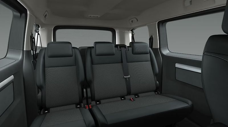 Opel Zafira (2026) Edition L1 2.2 CDTi 150k MT6 - fotka 5 z 9