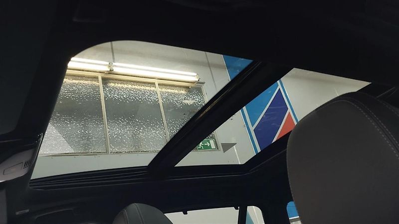 BMW Řada 3 330e - fotka 7 z 10