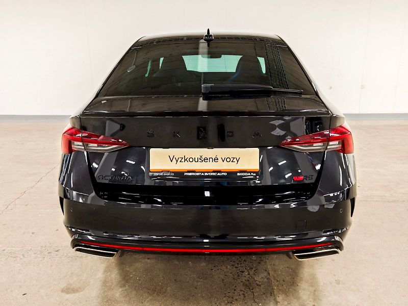 Škoda Octavia (2022) 2.0 TSI 180 kW DSG RS - fotka 29 z 32