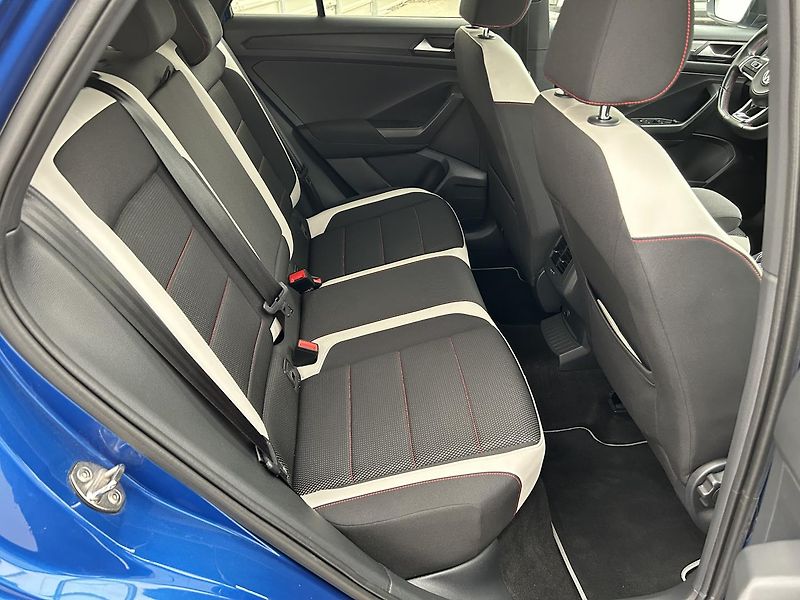 Volkswagen T-Roc 2.0 TSI 4x4 Highline - fotka 8 z 25