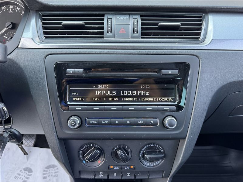 Škoda Rapid 1,2 TSI FRESH 1.maj původ ČR - fotka 38 z 49