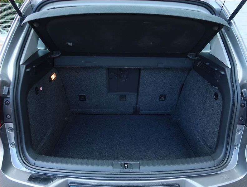 Volkswagen Tiguan (2010) 2.0 TDI, 4X4, Serv.kniha - fotka 13 z 17