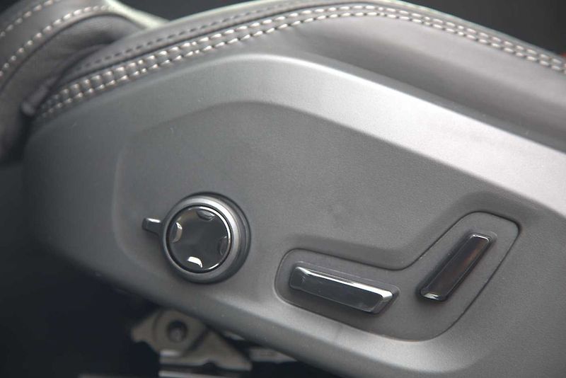 Volvo XC90 PLUS T8, VZDUCH, VENTILACE, 33 - fotka 18 z 20