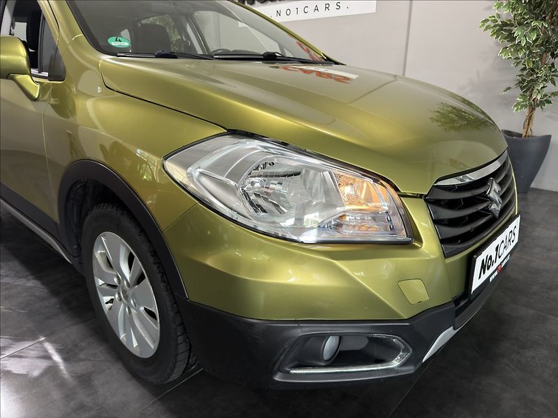 Suzuki SX4 S-Cross 1,6   VVTi 4X4 KEY-LESS VÝHŘEV - fotka 32 z 38