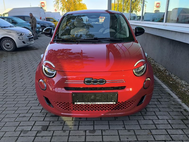 Fiat 500 (2026) Hybrid Icon 1.0 BSG 65k - fotka 28 z 35