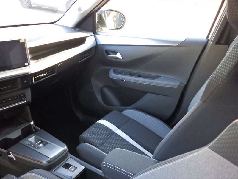 Opel Frontera (2026) GS Hybrid 1.2 TURBO ( - fotka 21 z 30