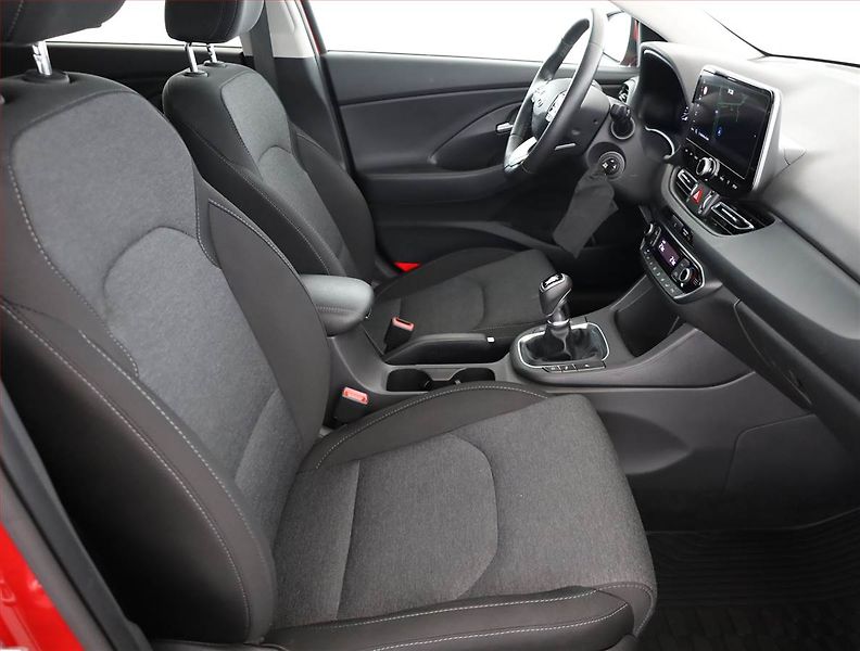 Hyundai i30 (2022) 1.5 T-GDI MHEV, Serv.kniha - fotka 7 z 19
