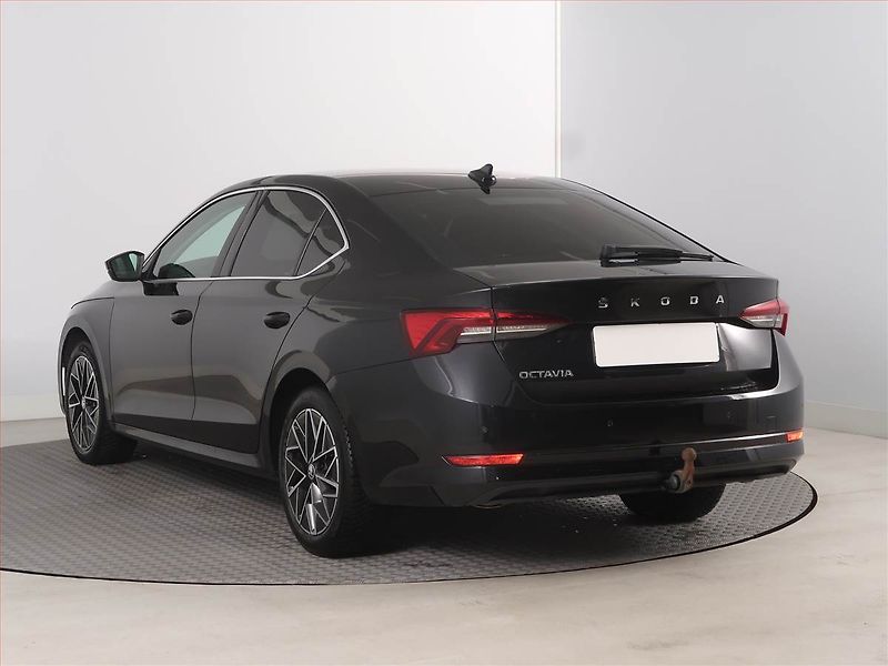 Škoda Octavia (2020) 2.0 TDI, Automat, Serv.kniha - fotka 4 z 16
