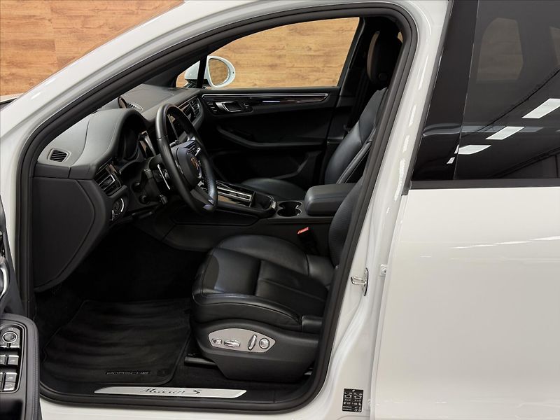 Porsche Macan S ZÁRUKA VZDUCH PANO BOSE - fotka 9 z 25