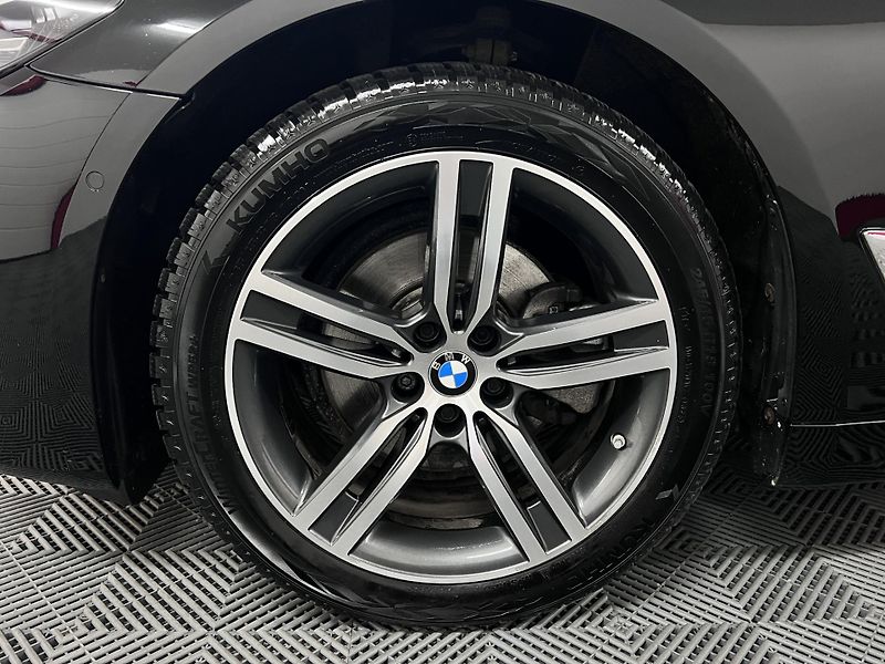 BMW Řada 5 520 d Xdrive 140 kW Premium - fotka 11 z 37