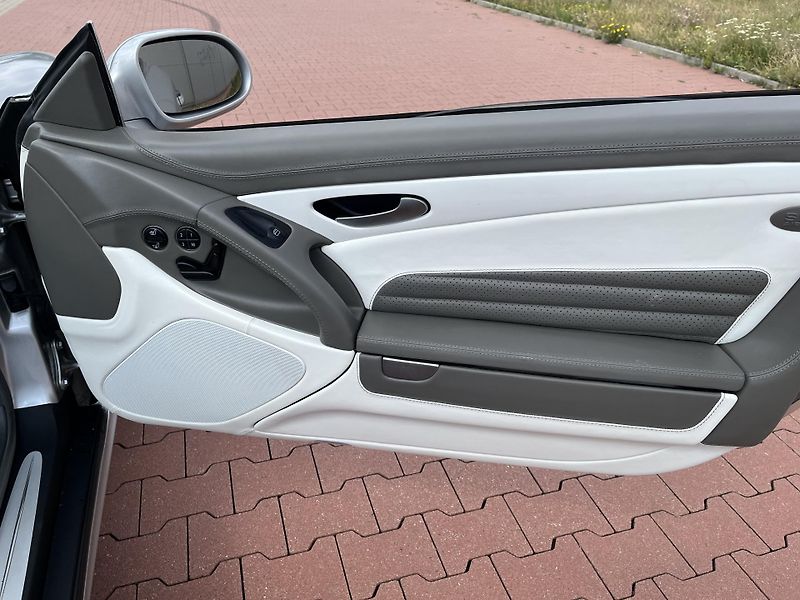 Mercedes-Benz SL 500 SL - fotka 21 z 35