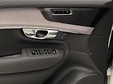 Volvo XC90 (2026) B5 AWD AUT DARK PLUS 7míst - náhled 30