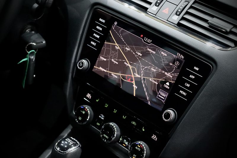 Škoda Octavia 3 FL Combi 1.4 TSI 110 kW DSG - fotka 16 z 29