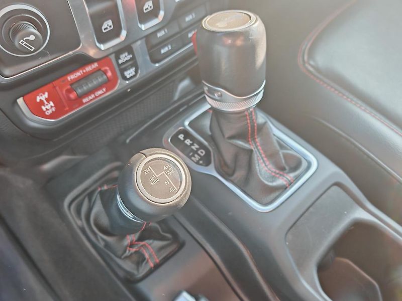 Jeep Wrangler 2.0T Rubicon,CZ,2xStřecha - fotka 26 z 43