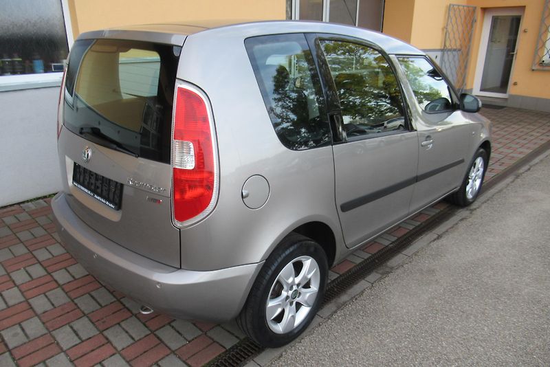 Škoda Roomster 1.4 TDi AUT. KLIMA SADA KOL - fotka 2 z 23